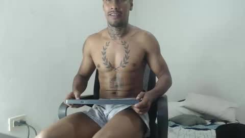 Snapshot of hunting_blondes chatting on March 20, 2026, 6:35 pm hunting_blondes online show from March 20, 2026, 6:35 pm