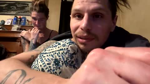 Snapshot of husbandandwife2011 chatting on February 5, 2025, 8:11 am husbandandwife2011 online show from February 5, 2025, 8:11 am