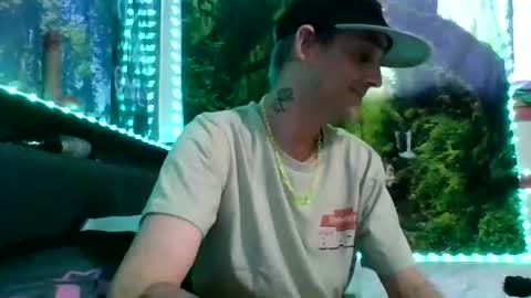 huskyclip70 online show from July 17, 2026, 4:01 pm