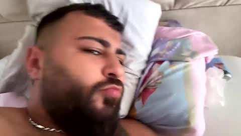 Snapshot of hut6969 chatting on October 21, 2025, 10:16 am hut6969 online show from October 21, 2025, 10:16 am