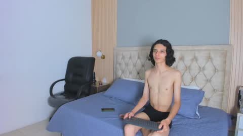 Snapshot of hxxyro chatting on February 23, 2026, 7:22 pm hxxyro online show from February 23, 2026, 7:22 pm