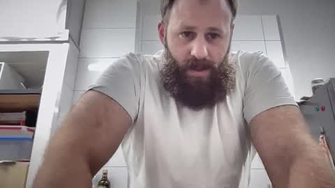 hybride8825 online show from December 5, 2025, 10:35 am