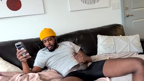 Snapshot of hydroblack chatting on March 3, 2026, 4:13 pm HydroBlack online show from March 3, 2026, 4:13 pm