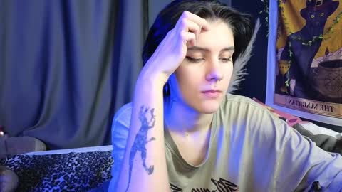 Snapshot of hyeon_jin chatting on February 7, 2025, 3:23 am Hyeon Jin online show from February 7, 2025, 3:23 am