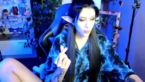 Snapshot of hyeon_jin chatting on February 17, 2025, 3:47 am Hyeon Jin online show from February 17, 2025, 3:47 am