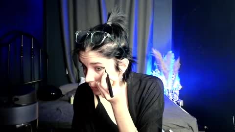 Snapshot of hyeon_jin chatting on March 4, 2025, 10:57 am Hyeon Jin online show from March 4, 2025, 10:57 am