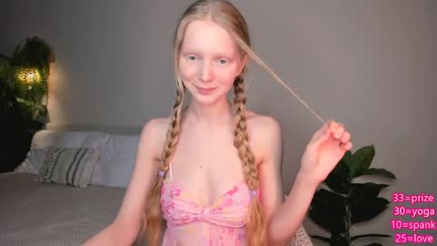 Snapshot of hypnoootic chatting on April 28, 2026, 5:40 pm Jenny online show from April 28, 2026, 5:40 pm