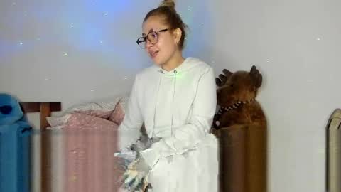 Hyun Joo online show from April 23, 2026, 12:12 am