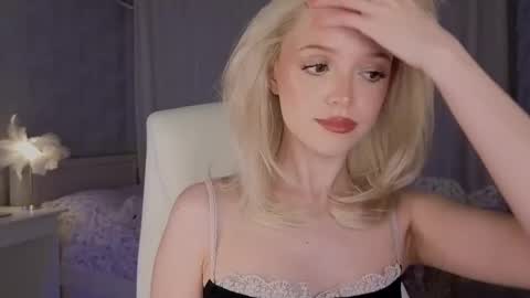 Joselle online show from April 16, 2026, 9:37 pm