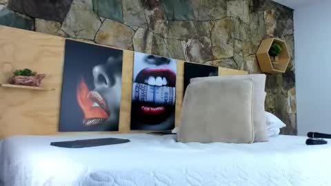 Snapshot of i_am_dolls chatting on February 24, 2025, 5:22 am The Dolls online show from February 24, 2025, 5:22 am