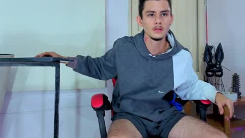 kelvis online show from March 28, 2026, 8:14 am