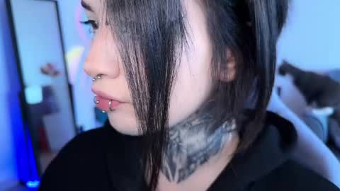 Asya  online show from April 26, 2026, 8:23 am