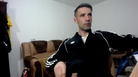 Snapshot of i_like_older_men chatting on March 17, 2026, 5:22 am i_like_older_men online show from March 17, 2026, 5:22 am