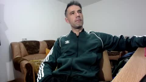 Snapshot of i_like_older_men chatting on April 3, 2026, 6:22 am i_like_older_men online show from April 3, 2026, 6:22 am
