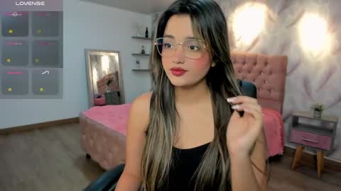 iam_lina online show from April 2, 2026, 1:31 pm