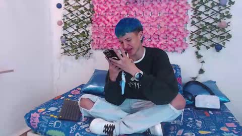 iam_lukas__ online show from September 11, 2025, 4:01 am