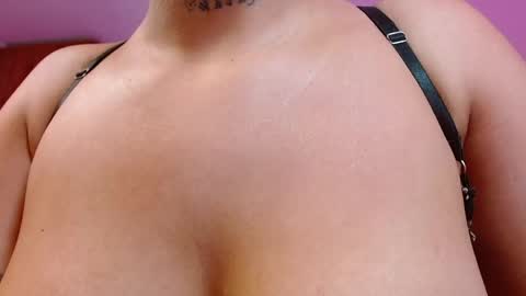 Salo  online show from April 15, 2026, 11:28 am