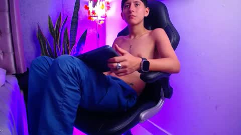 I A M   S M I T H S online show from March 3, 2026, 1:06 pm