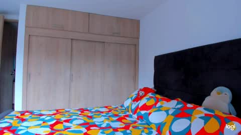 iam_your_fantasy online show from April 7, 2026, 6:52 pm