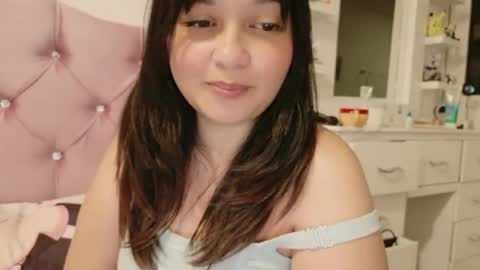 Zoe 3 online show from July 21, 2026, 4:48 am