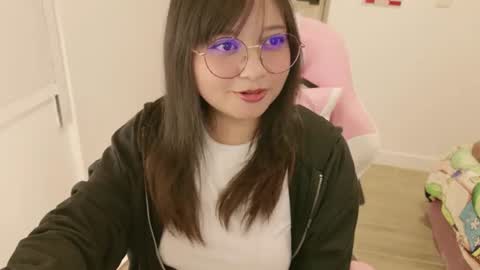 Zoe 3 online show from July 22, 2026, 9:50 pm