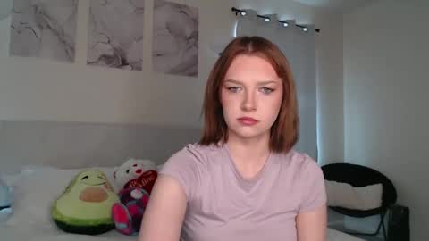 Lexi Love  online show from December 2, 2025, 5:41 pm