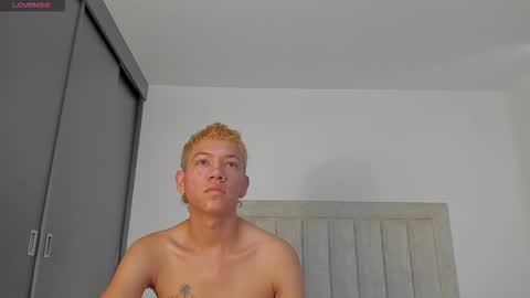 Juliiiiian online show from October 22, 2025, 11:43 am