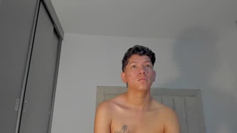 Snapshot of iamjulian_ chatting on June 23, 2026, 11:19 am Juliiiiian online show from June 23, 2026, 11:19 am