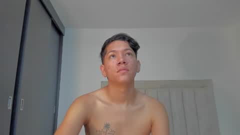 Snapshot of iamjulian_ chatting on June 24, 2026, 11:09 am Juliiiiian online show from June 24, 2026, 11:09 am