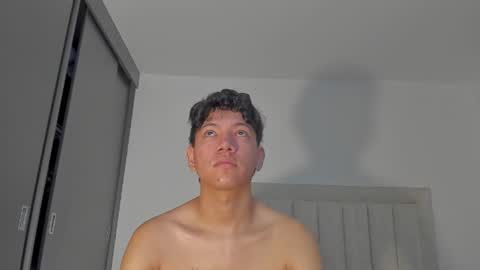 Snapshot of iamjulian_ chatting on July 7, 2026, 11:14 am Juliiiiian online show from July 7, 2026, 11:14 am