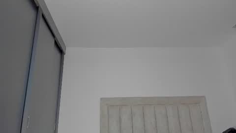 Snapshot of iamjulian_ chatting on July 17, 2026, 11:06 am Juliiiiian online show from July 17, 2026, 11:06 am