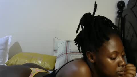 Snapshot of iampolca chatting on January 27, 2025, 3:18 pm iampolca online show from January 27, 2025, 3:18 pm
