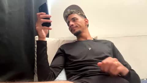 IAmSazon online show from November 4, 2025, 8:41 pm