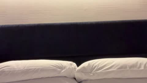 Iamthecowgodmoo online show from December 6, 2024, 11:54 am