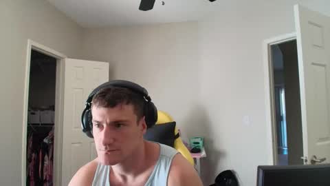 Snapshot of iamtommyparker chatting on May 25, 2026, 7:31 pm iamtommyparker online show from May 25, 2026, 7:31 pm