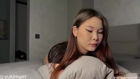 iamyuki_ online show from April 15, 2026, 2:18 am