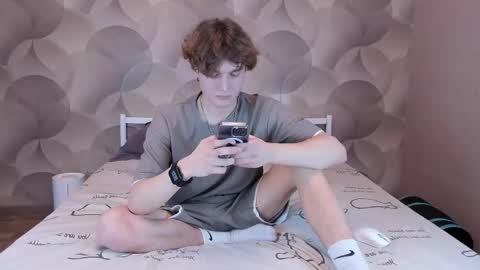 Ian Flor online show from February 12, 2026, 3:18 pm