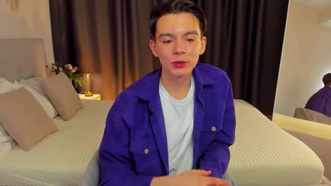 Snapshot of ian_harrickton chatting on February 25, 2026, 6:01 am ian online show from February 25, 2026, 6:01 am