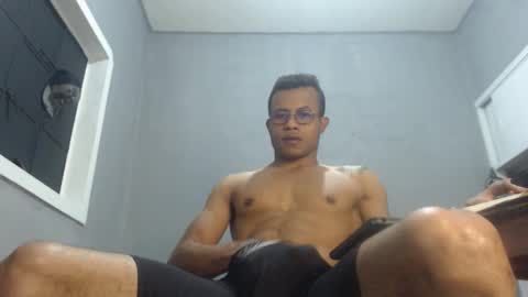 ian_tuner online show from December 26, 2024, 7:03 am