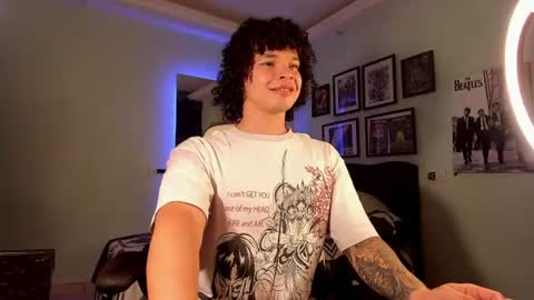 Snapshot of ian_versace chatting on June 30, 2026, 4:08 pm Andres online show from June 30, 2026, 4:08 pm