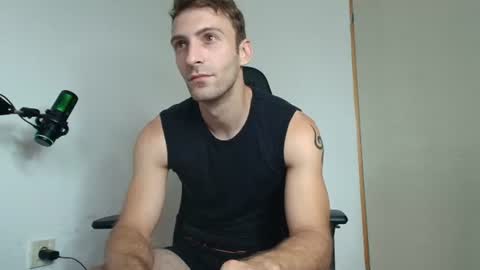 Snapshot of ianandersson27 chatting on July 15, 2026, 6:51 am Ian Andersson online show from July 15, 2026, 6:51 am