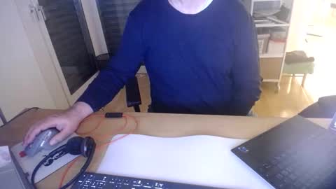 iandy12 online show from November 24, 2025, 10:53 pm