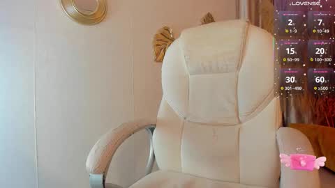 ian  online show from September 13, 2025, 3:39 am