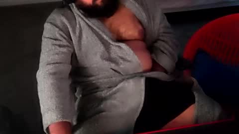 Snapshot of ibear_chat chatting on October 4, 2025, 7:28 am iBear0 online show from October 4, 2025, 7:28 am