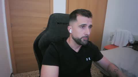 iberian_macho online show from October 11, 2025, 9:30 am