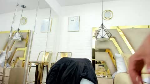 ibratxandy online show from November 17, 2025, 7:08 pm