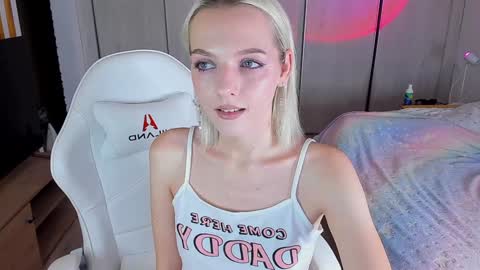 Nana online show from December 20, 2024, 3:42 pm