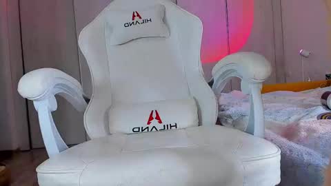 Nana online show from February 19, 2025, 4:44 pm