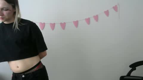 Jade online show from April 2, 2026, 12:14 pm