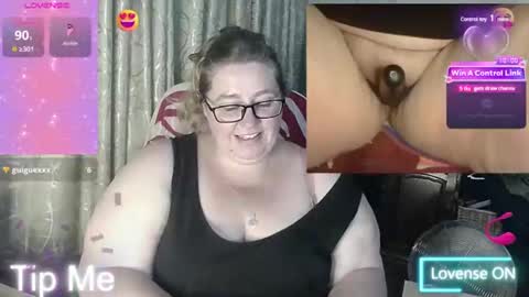 Snapshot of iceprincess2bad4u chatting on January 25, 2025, 6:46 pm Iceprincess2bad4u online show from January 25, 2025, 6:46 pm